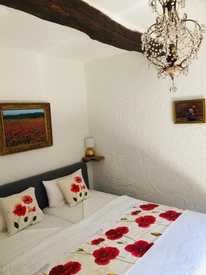 B&B Oasis Des Lavandes - Chambre Coqueliot วิลเนิฟ-เลส์-อาวิญง ภายนอก รูปภาพ