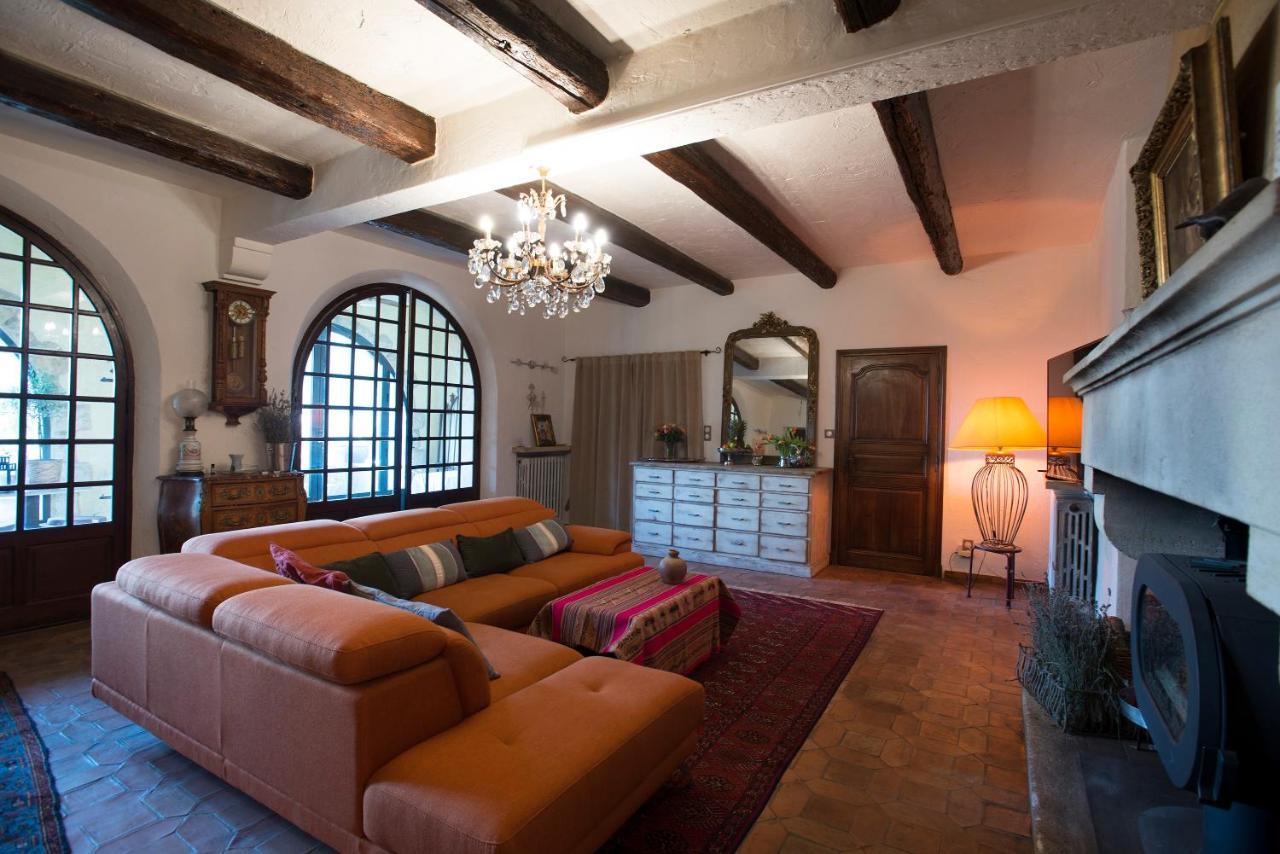 B&B Oasis Des Lavandes - Chambre Coqueliot วิลเนิฟ-เลส์-อาวิญง ภายนอก รูปภาพ